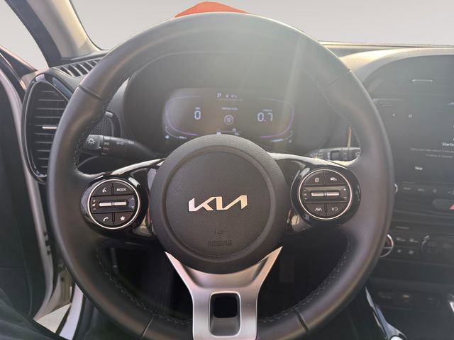 Used 2024 Kia Soul EX image 12