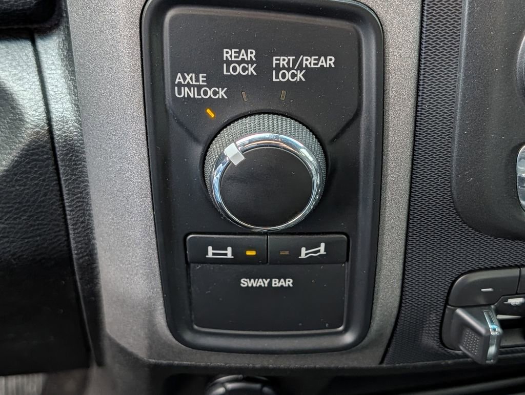 Used 2018 RAM 2500 Power Wagon w/ Leather & Luxury Group image 18