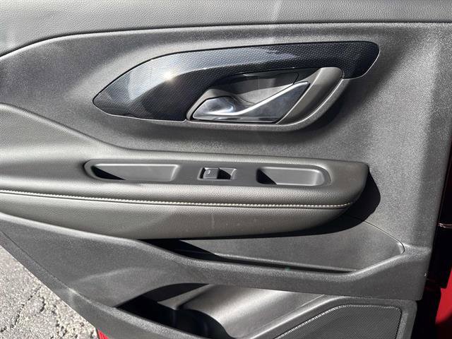 Used 2024 GMC Terrain AT4 image 17