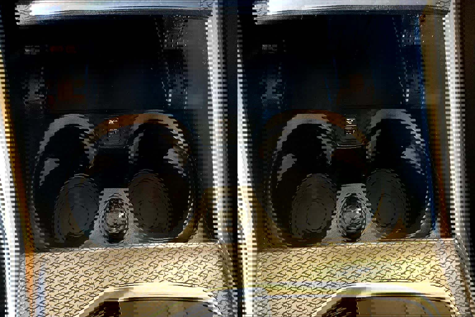 Used 2024 BMW 330e w/ Premium Package image 34