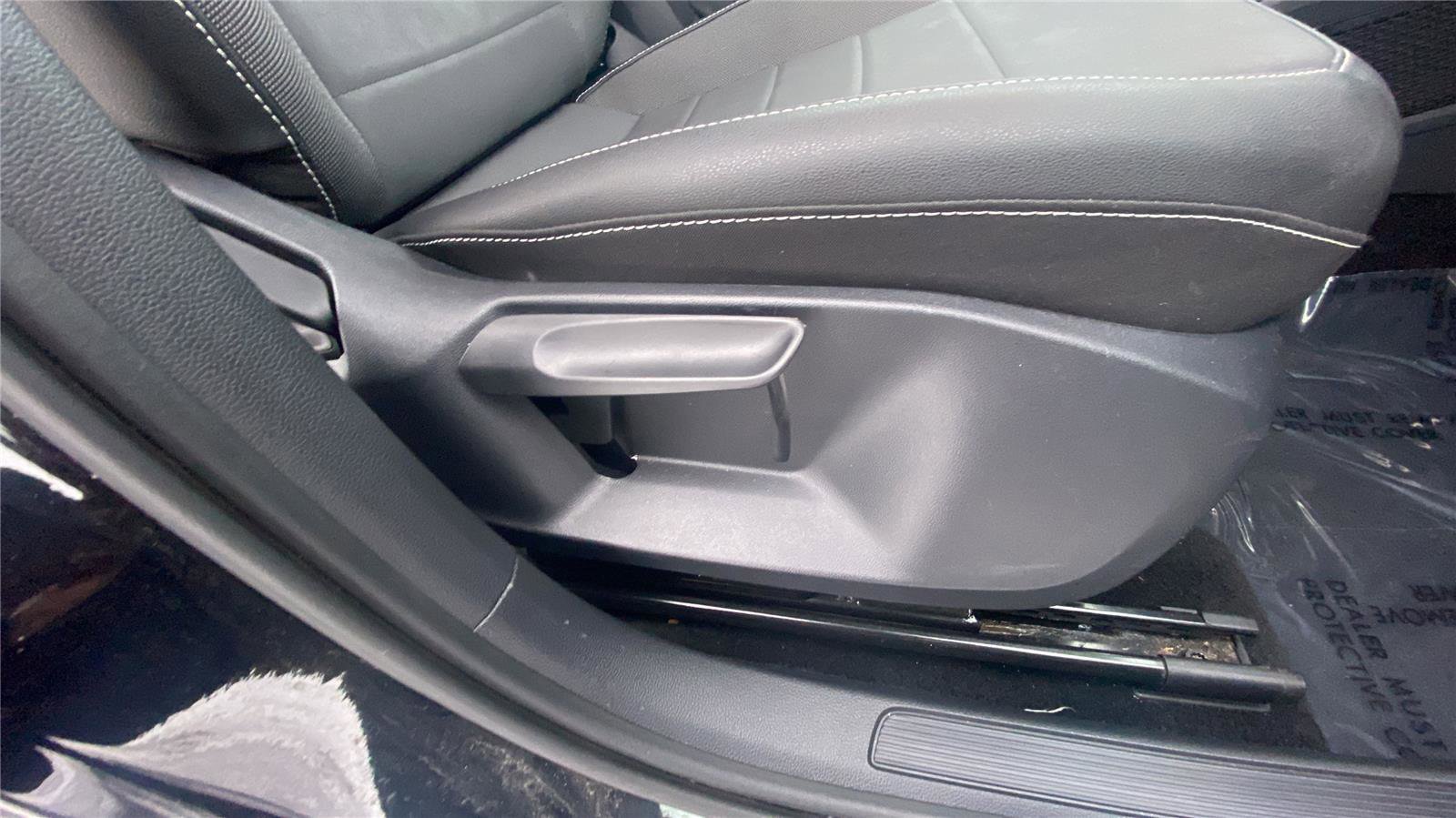 Used 2024 Volkswagen Taos SE image 17