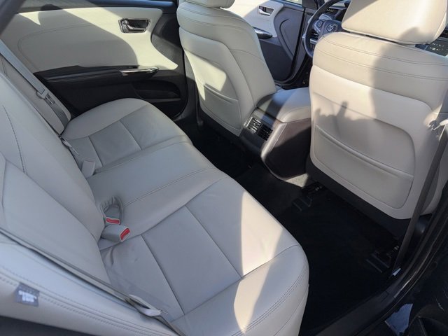 Used 2018 Toyota Avalon XLE Premium image 23