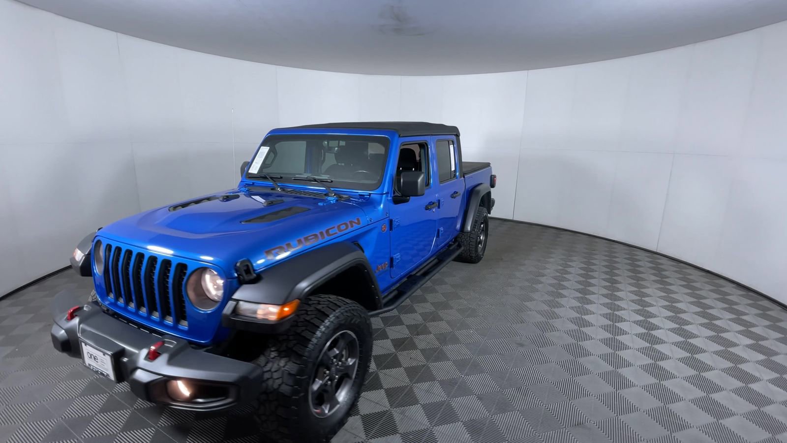 Used 2022 Jeep Gladiator Rubicon w/ Cold Weather Group AWD/4WD image 3