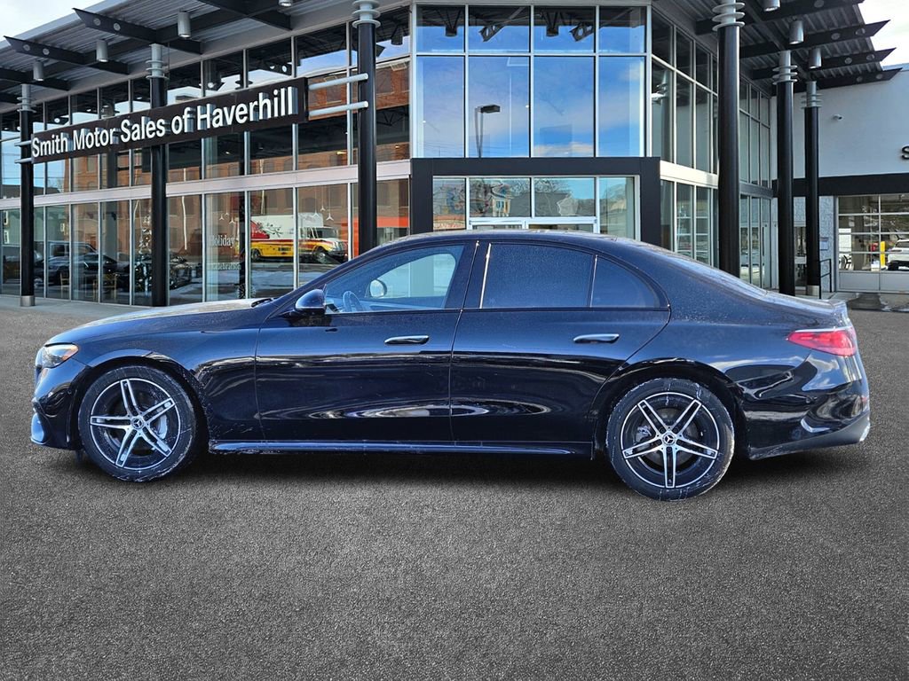 Used 2025 Mercedes-Benz E 350 4MATIC Sedan image 2