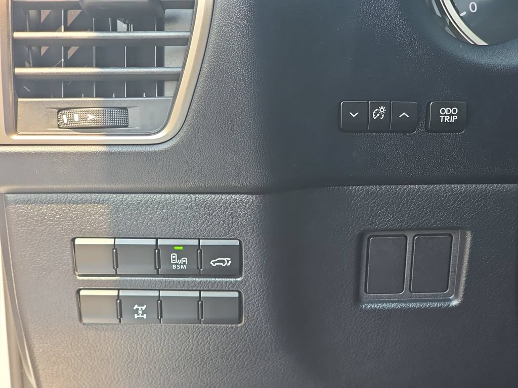 Used 2015 Lexus NX 200t AWD w/ Premium Package image 29