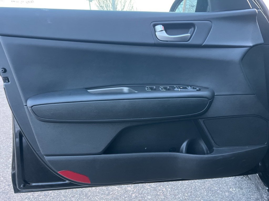 Used 2019 Kia Optima LX image 10