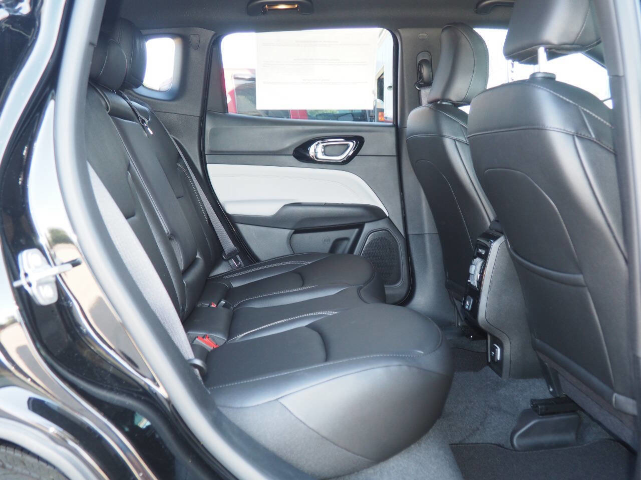 New 2025 Jeep Compass Limited image 14