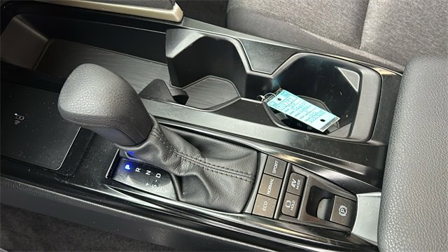 Used 2025 Toyota Camry LE image 19