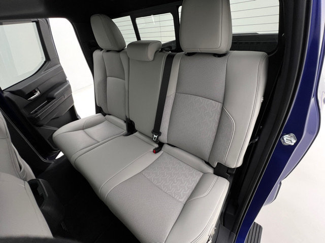 Used 2024 Toyota Tacoma Limited w/ Limited Package (LT) AWD/4WD image 15