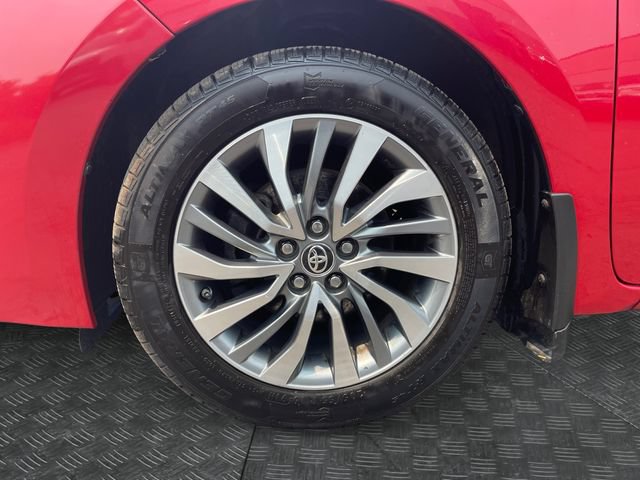 Used 2018 Toyota Corolla XLE FWD image 14