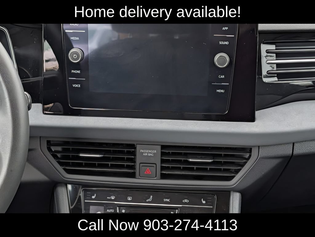 Used 2026 Volkswagen Jetta SE FWD image 16