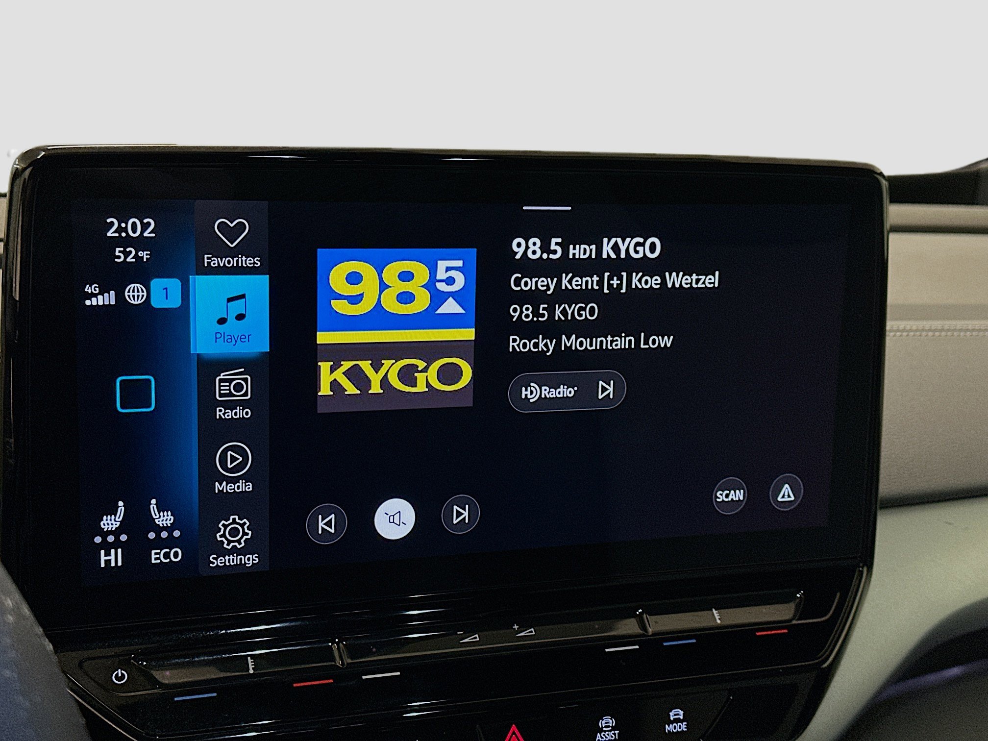 Used 2023 Volkswagen ID.4 Pro AWD/4WD image 21