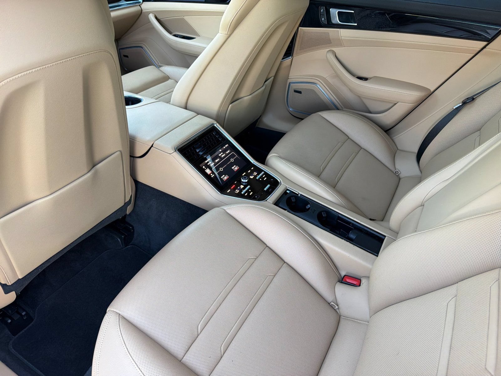 Used 2023 Porsche Panamera AWD/4WD image 14