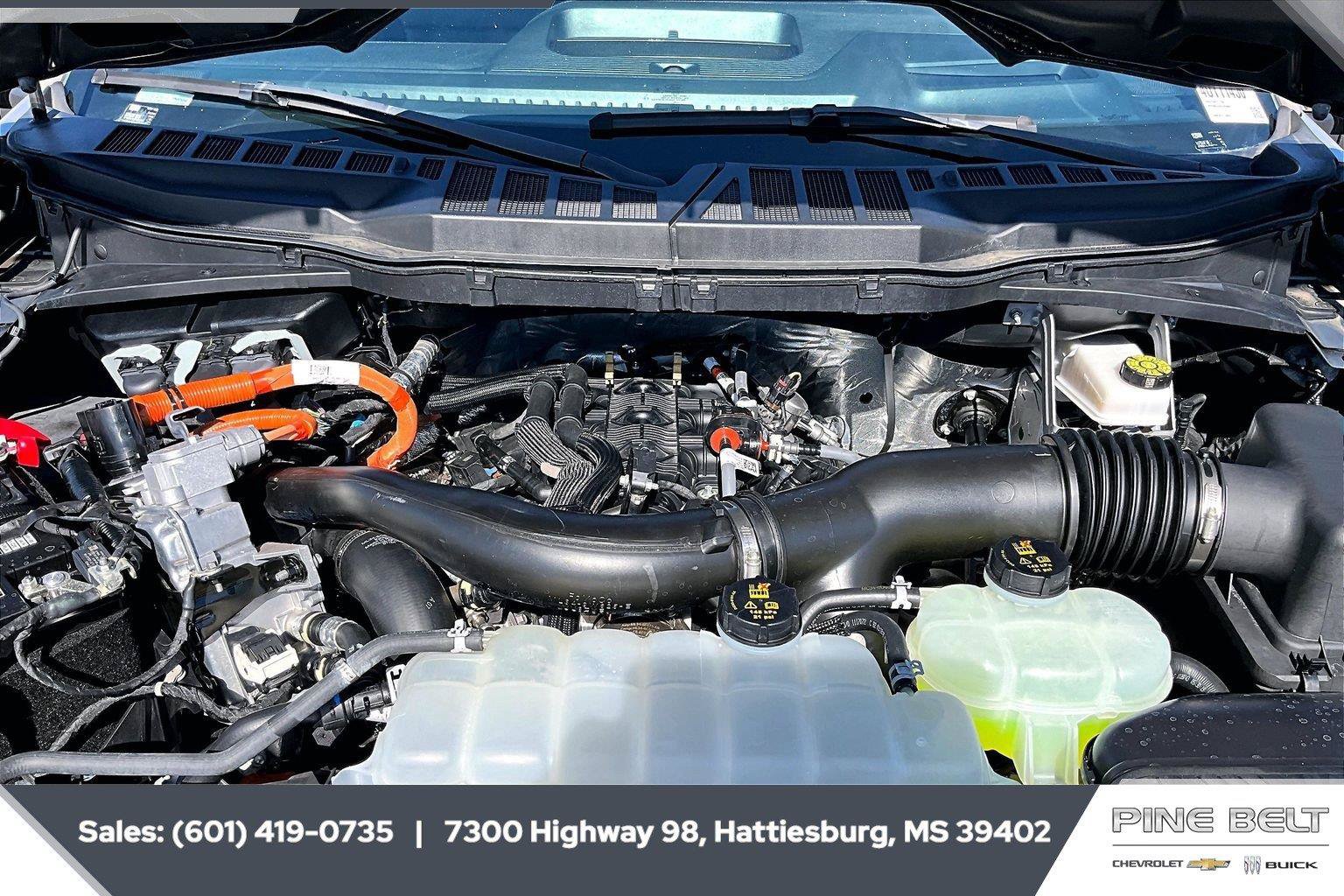 Used 2025 Ford F150 Lariat w/ Equipment Group 502A High AWD/4WD image 9
