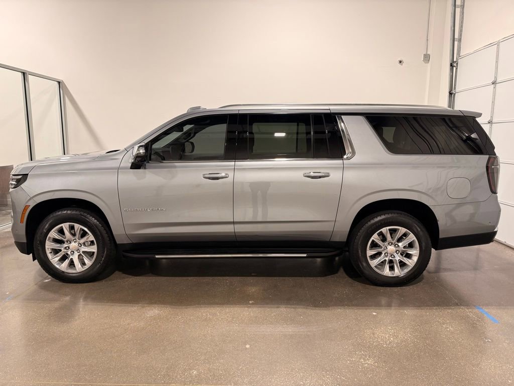 Used 2025 Chevrolet Suburban Premier image 7