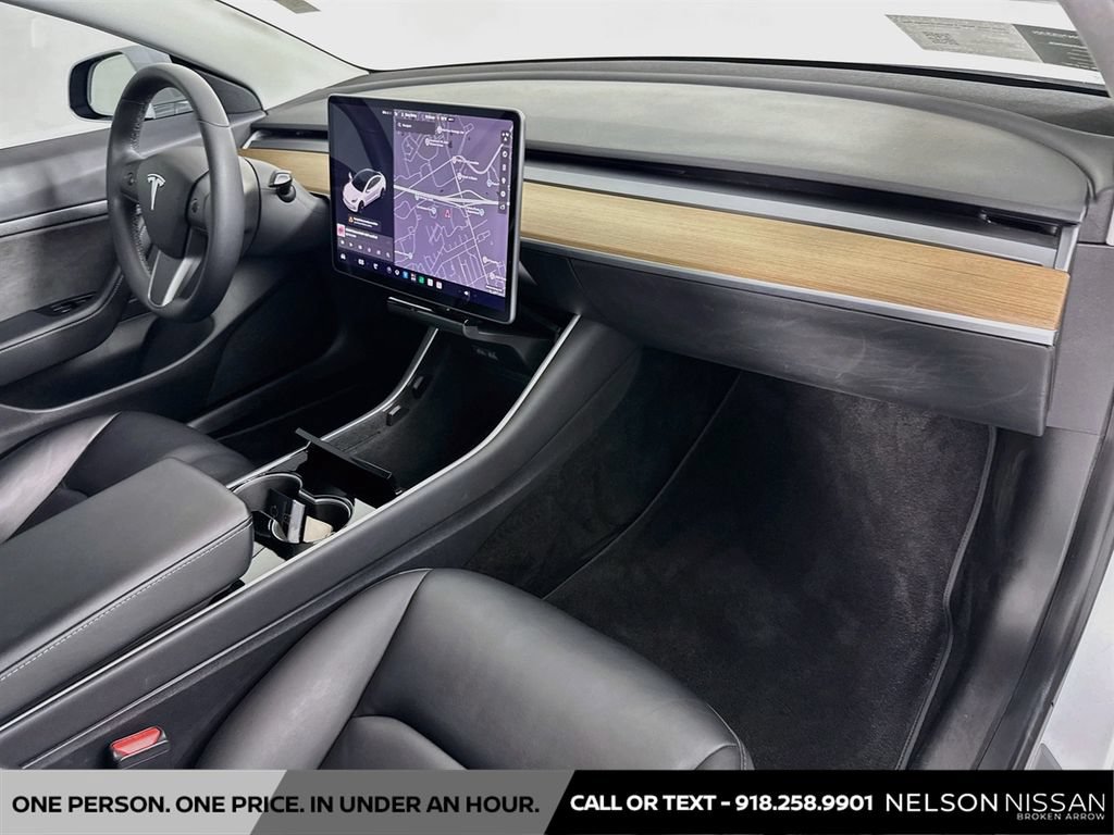 Used 2020 Tesla Model 3 Standard Range Plus RWD image 27