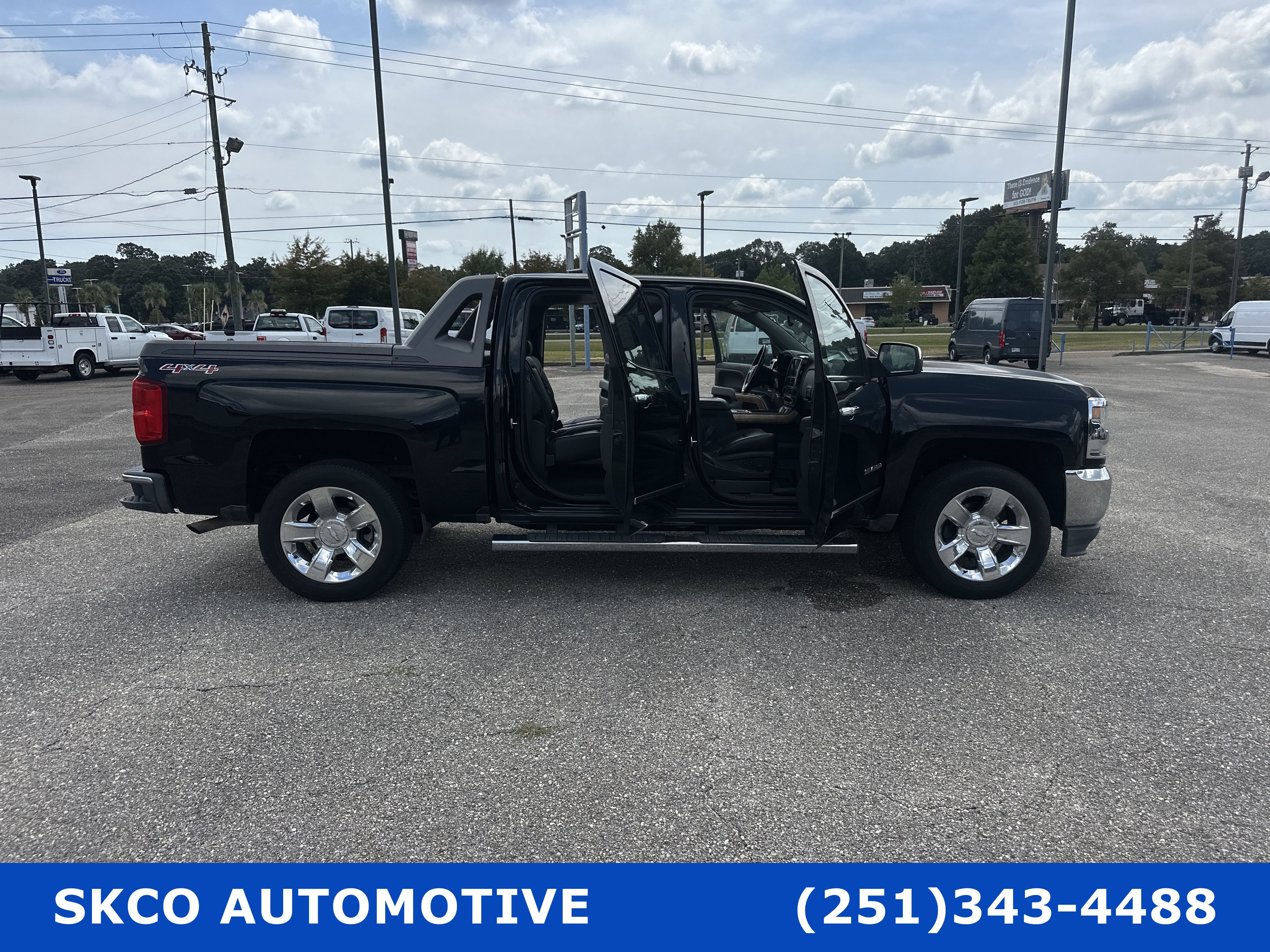 Used 2017 Chevrolet Silverado 1500 LTZ w/ High Desert Package image 31