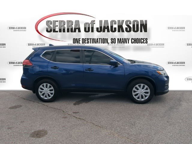 Used 2017 Nissan Rogue S image 9