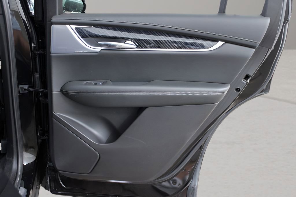 Used 2023 Cadillac XT6 Premium Luxury AWD/4WD image 15
