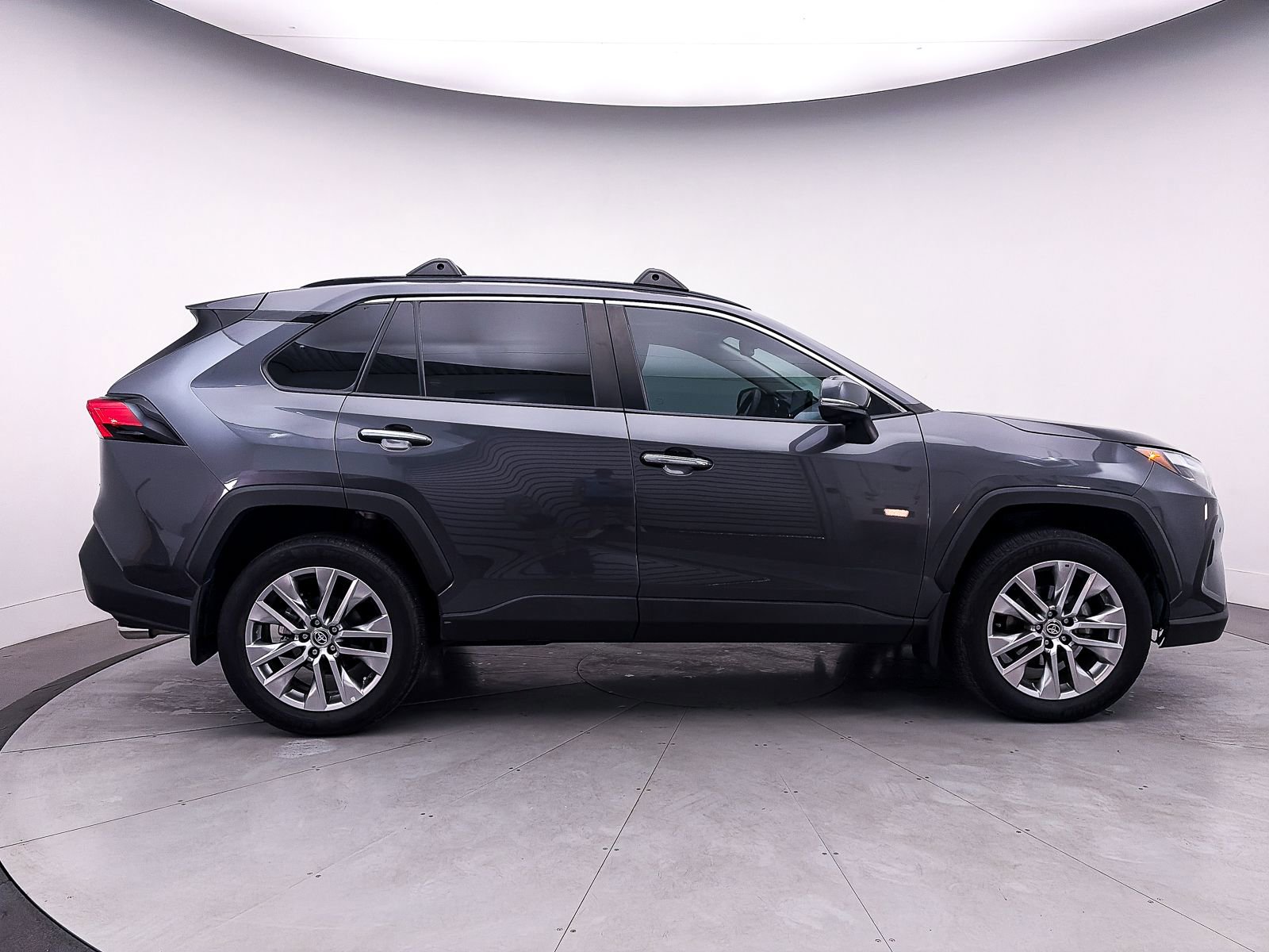 Used 2024 Toyota RAV4 Limited image 40