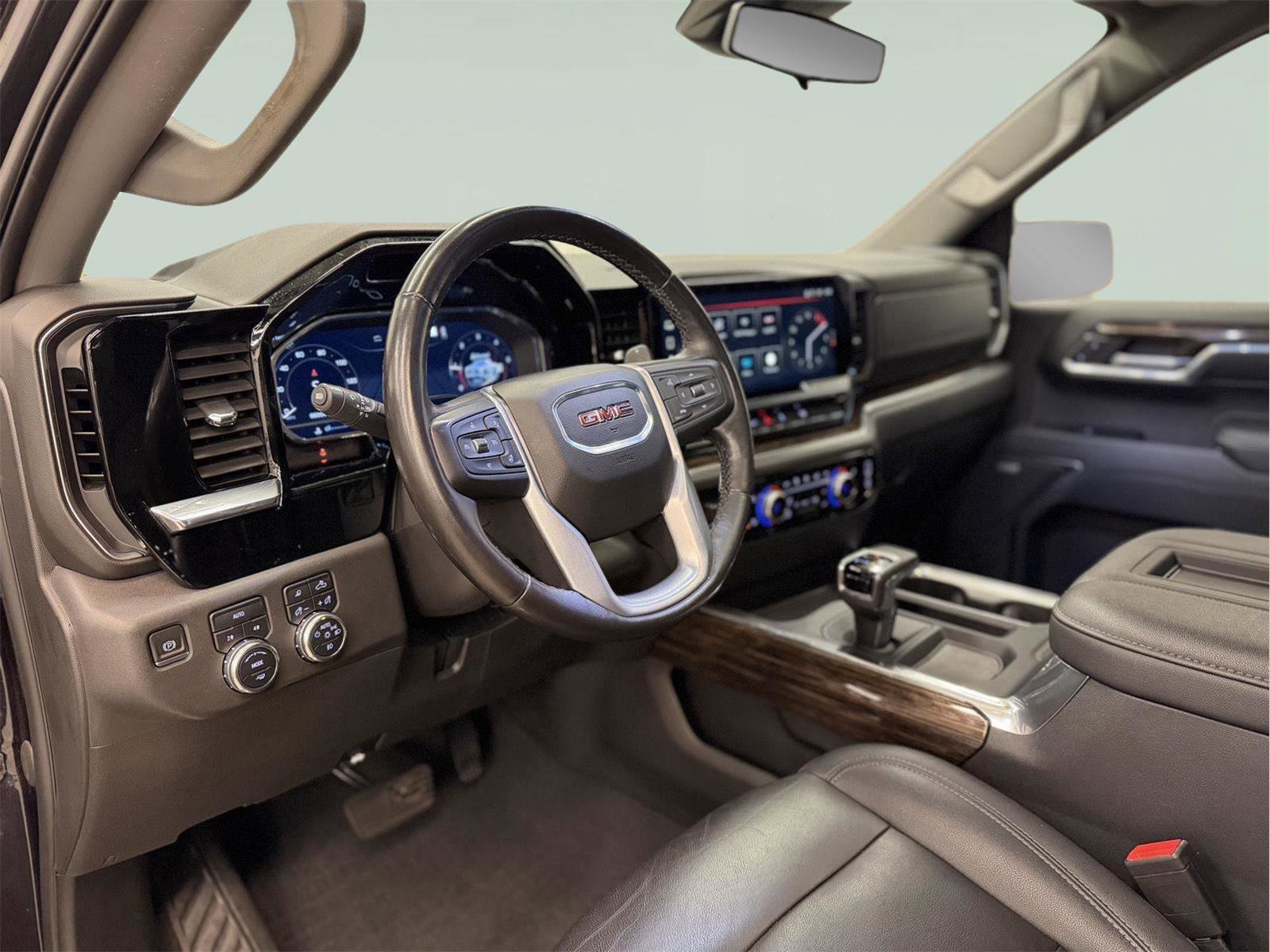 Certified 2022 GMC Sierra 1500 Elevation w/ Elevation Premium Package AWD/4WD image 20