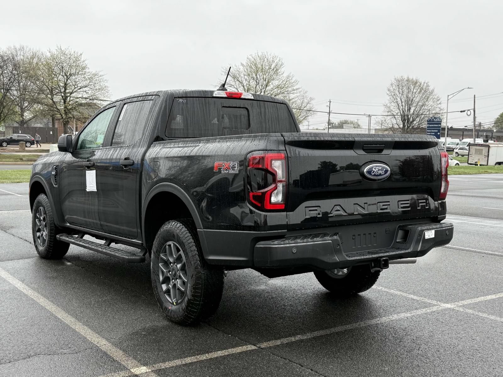 New 2025 Ford Ranger XLT w/ FX4 Off-Road Package AWD/4WD image 4