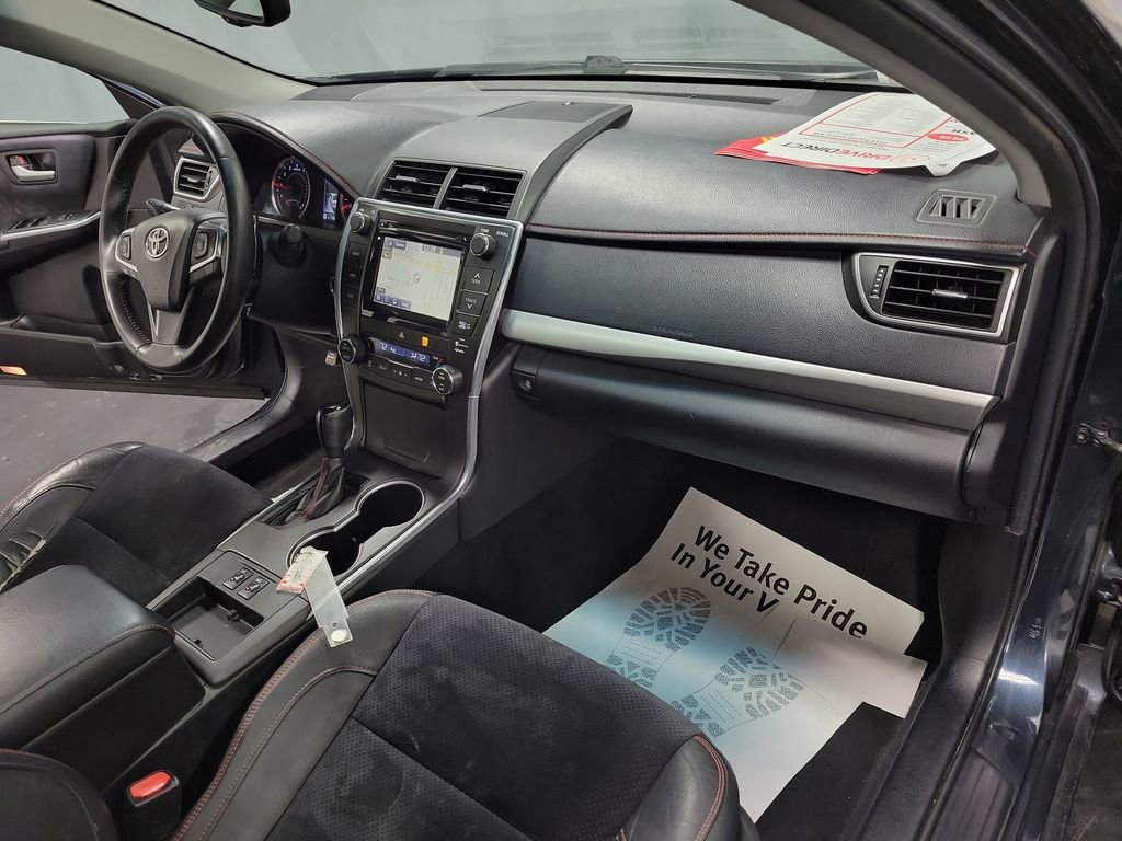 Used 2015 Toyota Camry XSE w/ Moonroof Package image 24