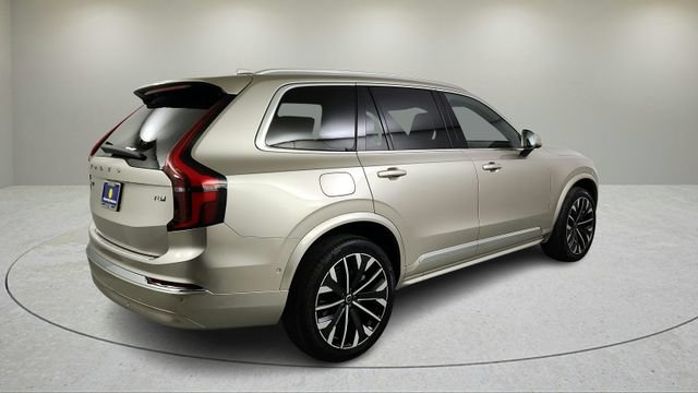 New 2026 Volvo XC90 T8 Plus w/ Protection Package Premier AWD/4WD image 4
