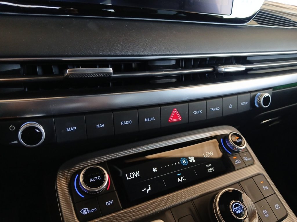 Used 2025 Hyundai Palisade Calligraphy FWD image 20