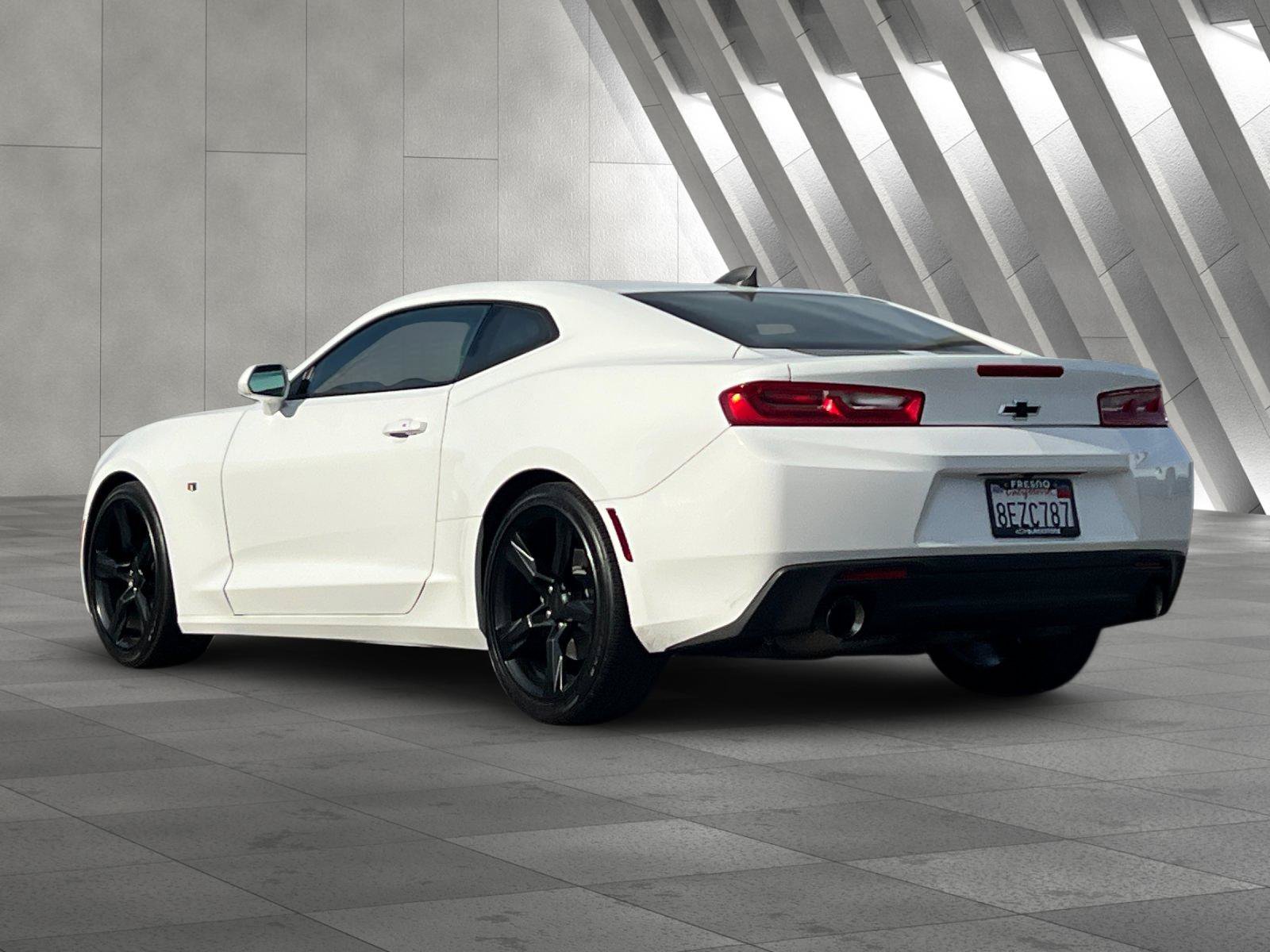 Used 2018 Chevrolet Camaro LT RWD image 6