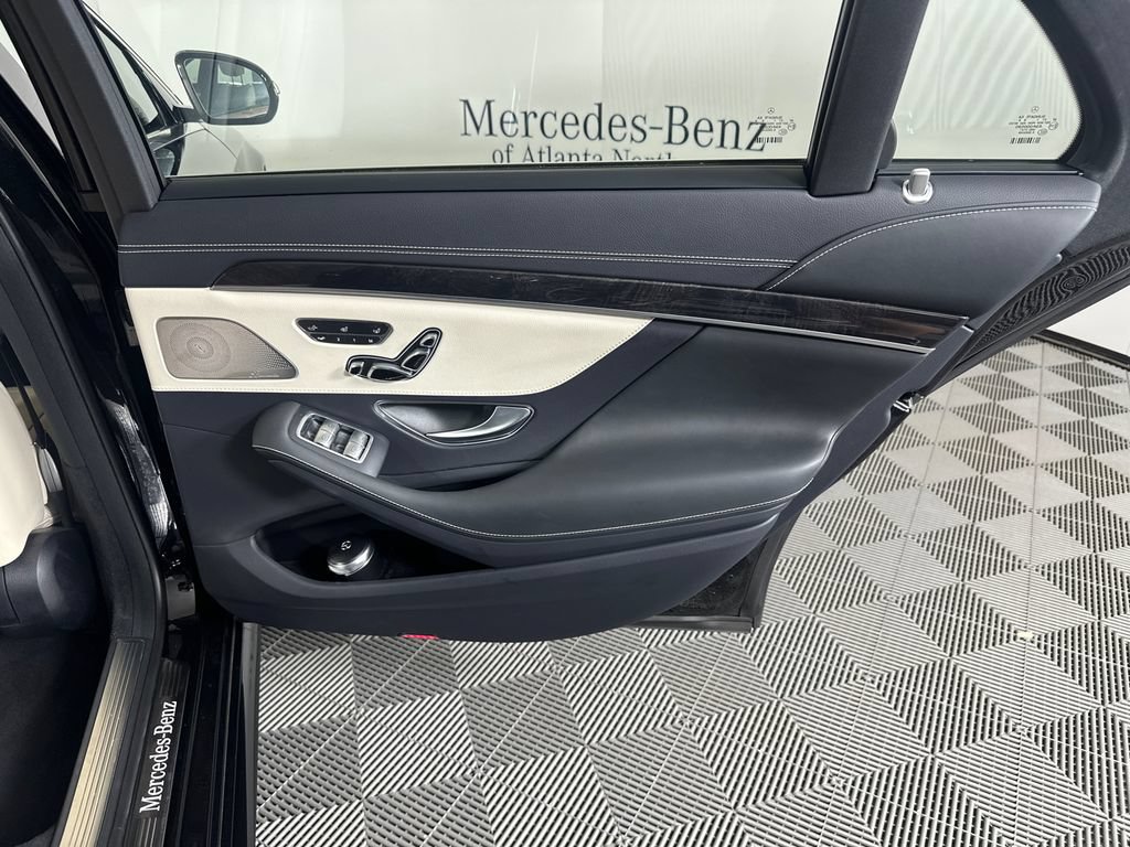 Used 2019 Mercedes-Benz S 450 Sedan image 18