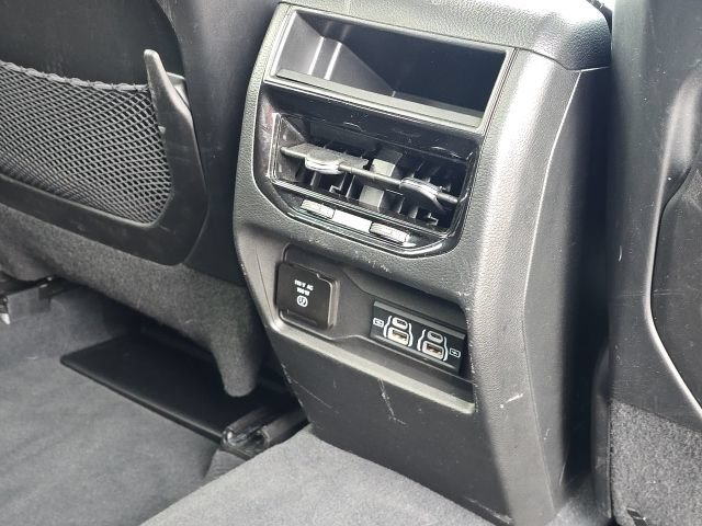 Used 2023 Jeep Grand Cherokee Laredo RWD image 18