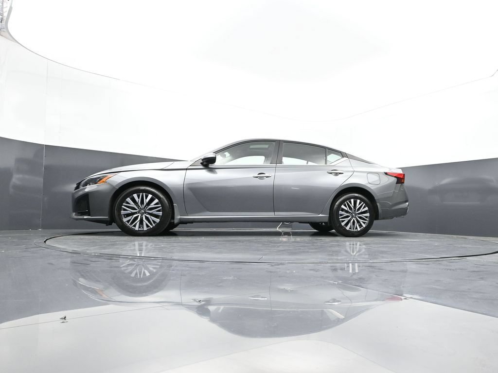 Certified 2023 Nissan Altima 2.5 SV w/ SV Premium Package AWD/4WD image 50