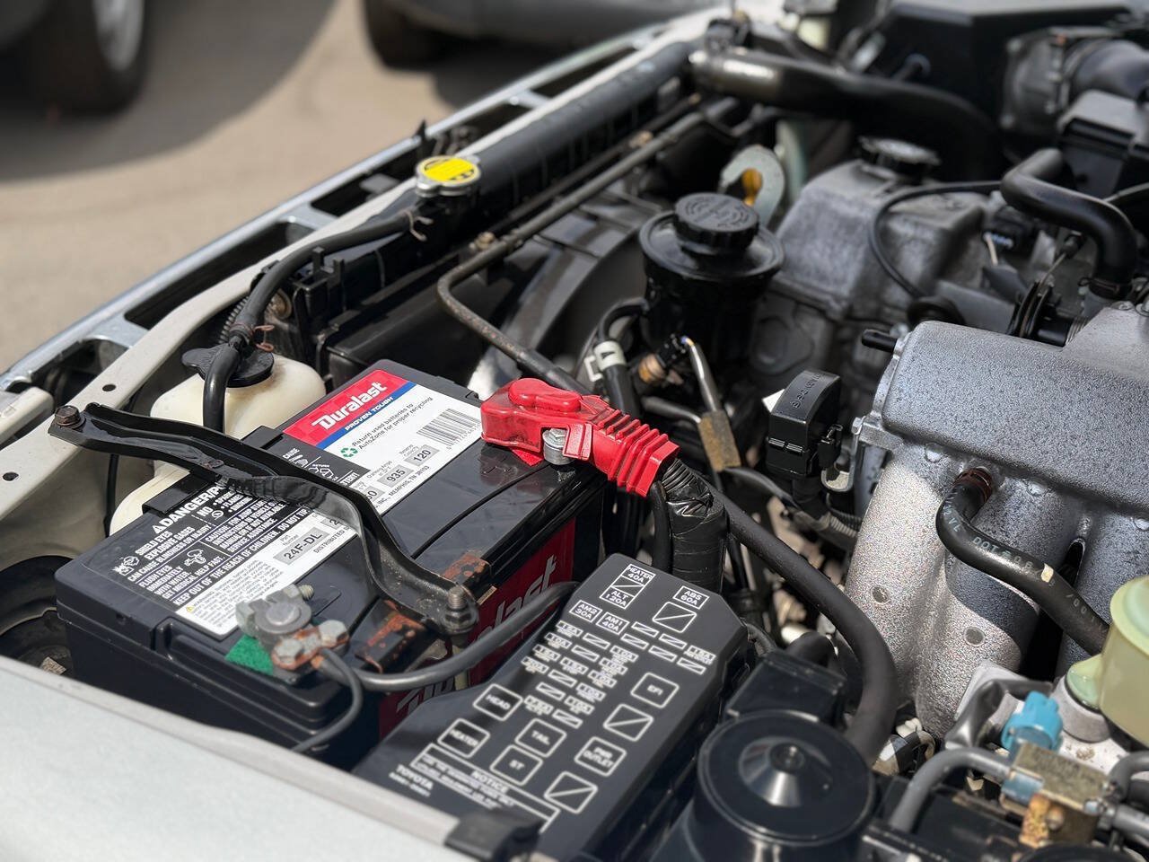 Used 2000 Toyota Tacoma 4x4 Regular Cab image 88