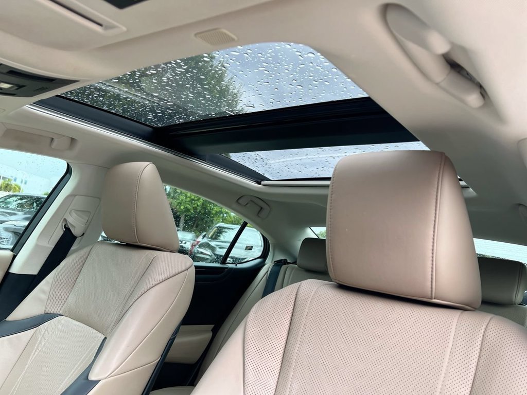 Used 2019 Lexus ES 350 w/ Accessory Package 2 FWD image 19