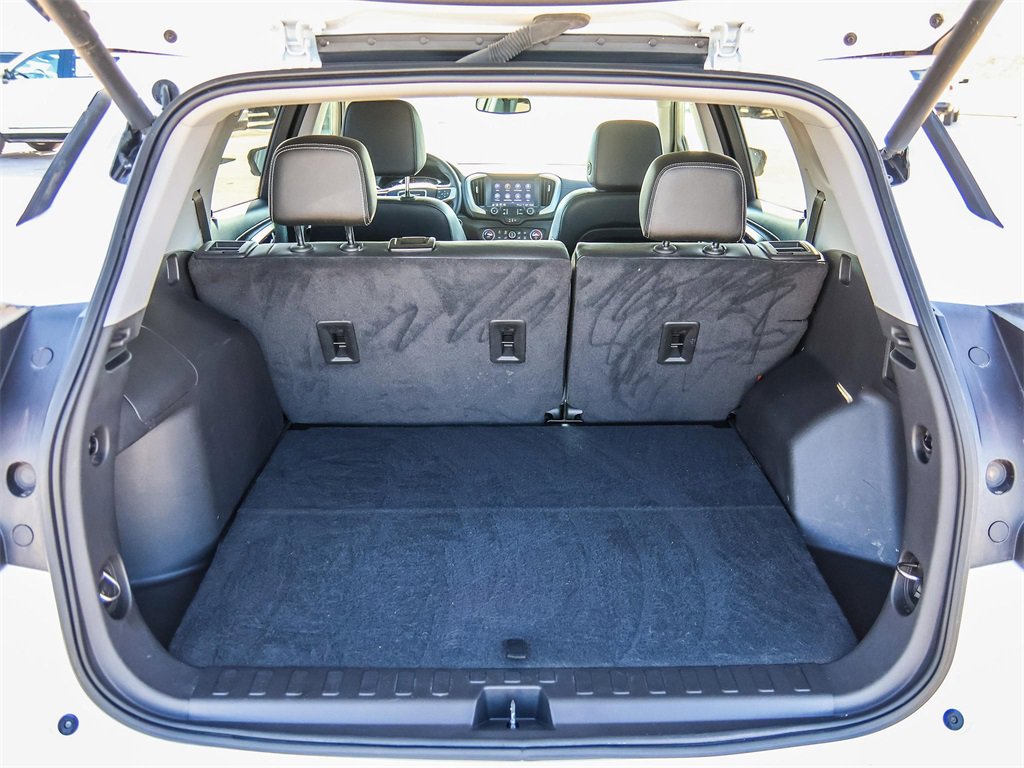 Certified 2023 GMC Terrain SLT image 13