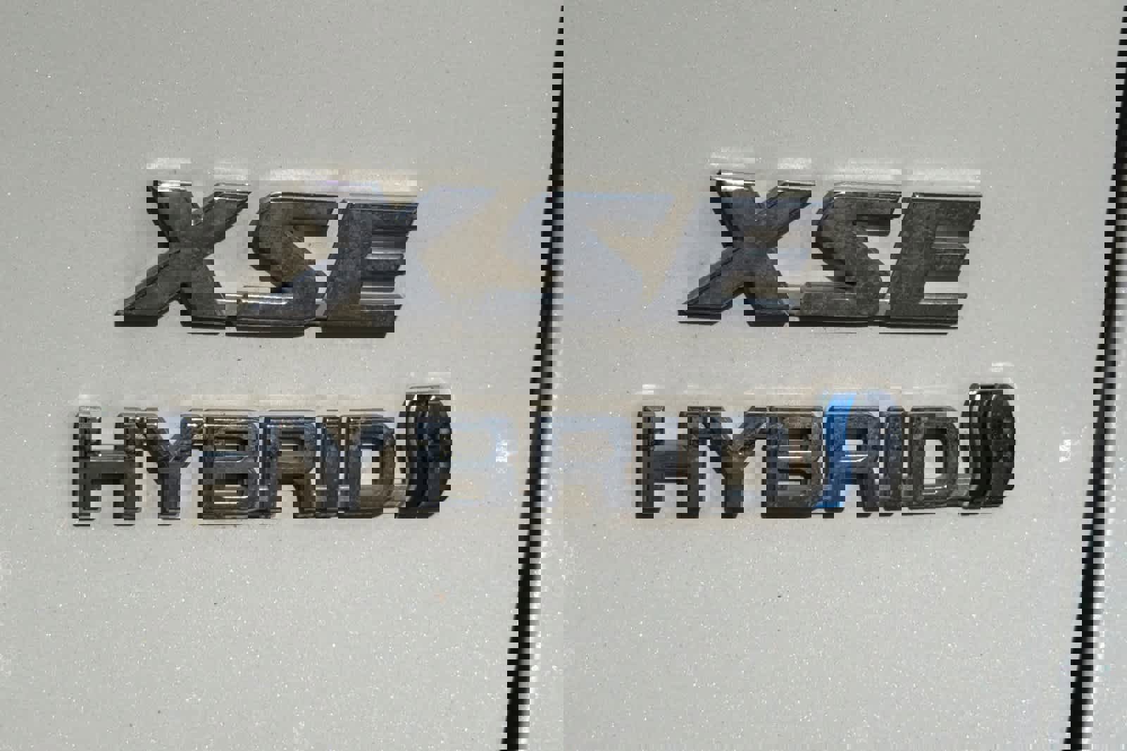 Used 2019 Toyota RAV4 XSE w/ Carpet Mat Package image 12