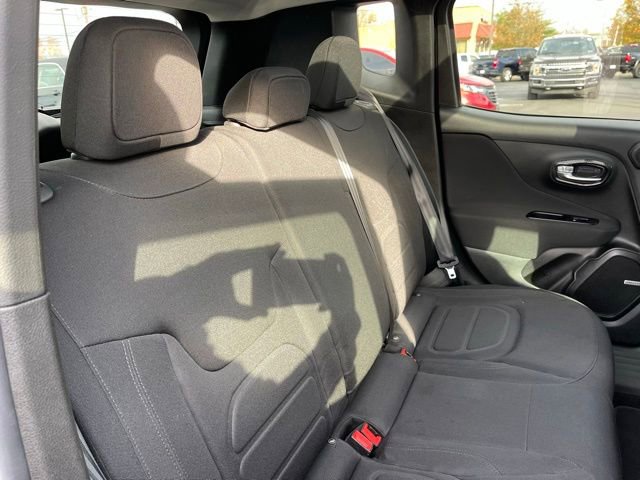 Used 2021 Jeep Renegade Latitude w/ Sun & Sound Group image 16