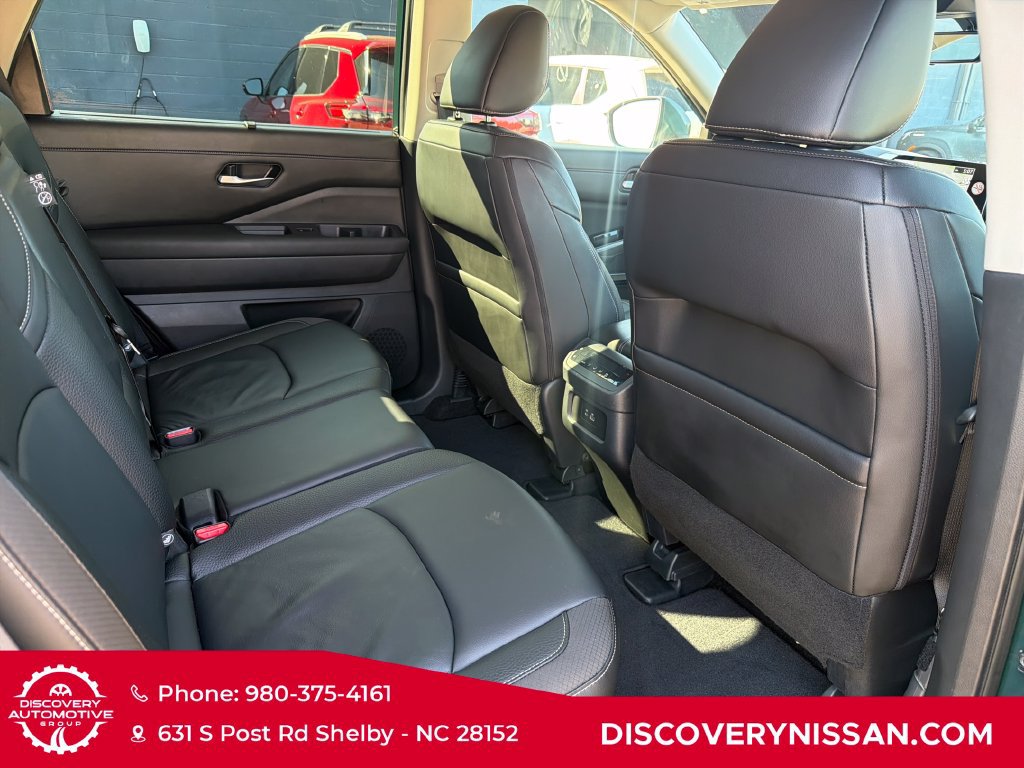 Certified 2025 Nissan Pathfinder SL AWD/4WD image 35
