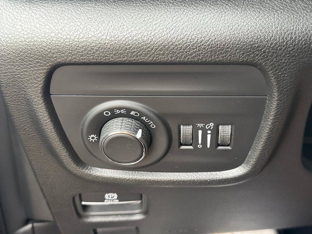Used 2024 Jeep Grand Cherokee Altitude AWD/4WD image 20
