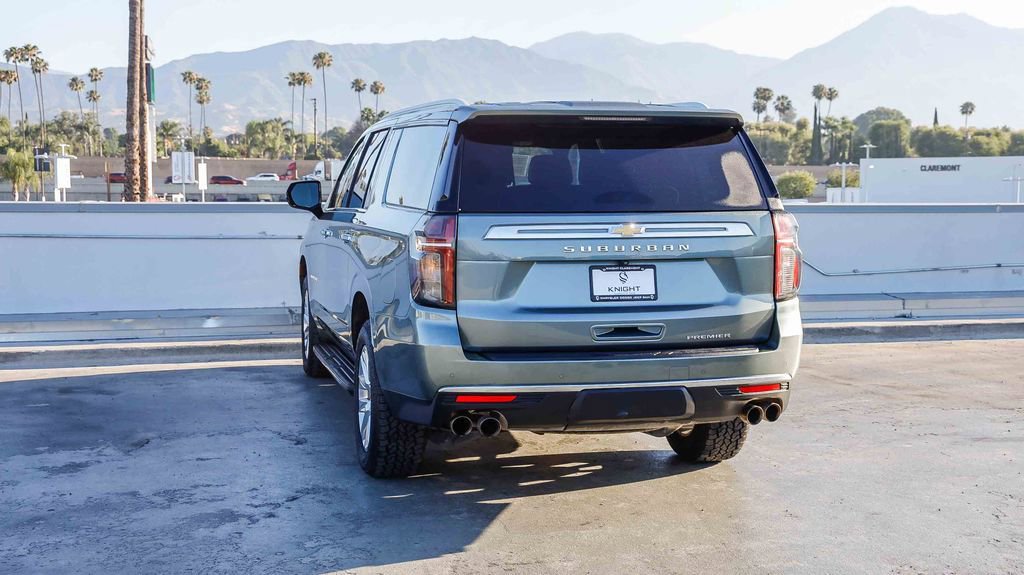 Used 2023 Chevrolet Suburban Premier AWD/4WD image 7