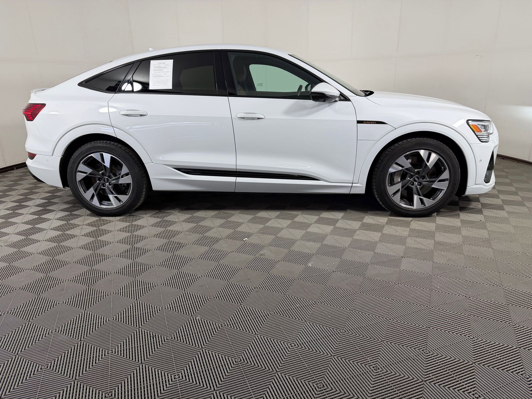 Certified 2023 Audi e-tron Premium w/ Convenience Plus Package AWD/4WD image 8