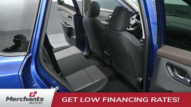 Used 2023 Nissan Rogue SV AWD/4WD image 19