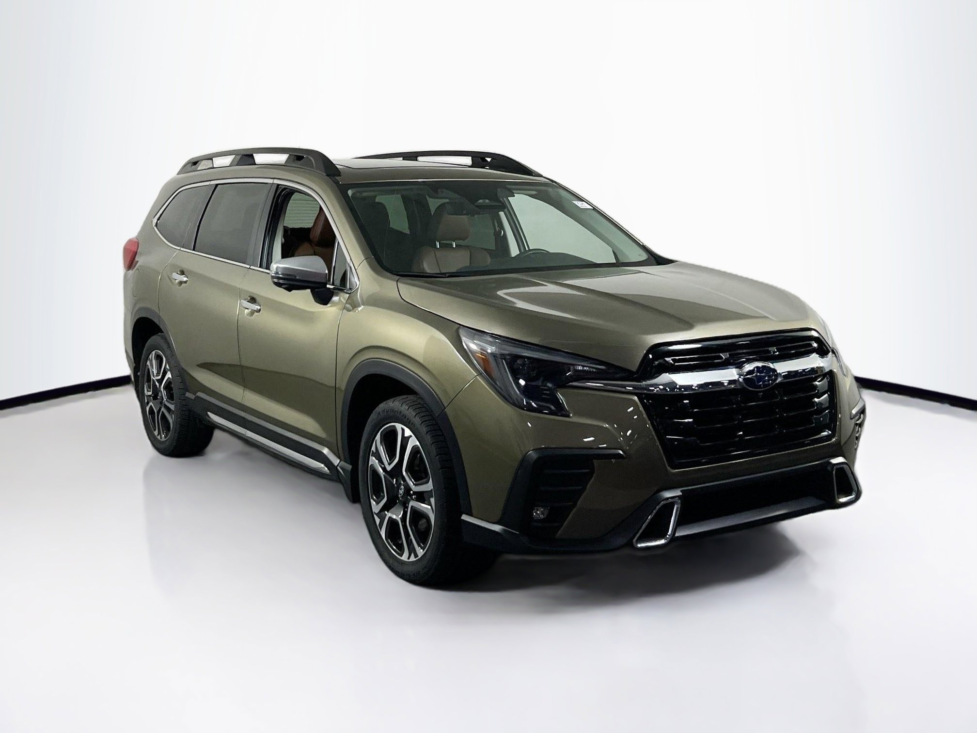 Used 2023 Subaru Ascent Touring AWD/4WD image 3