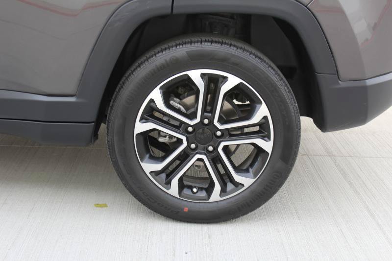 Used 2024 Jeep Compass Limited AWD/4WD image 39