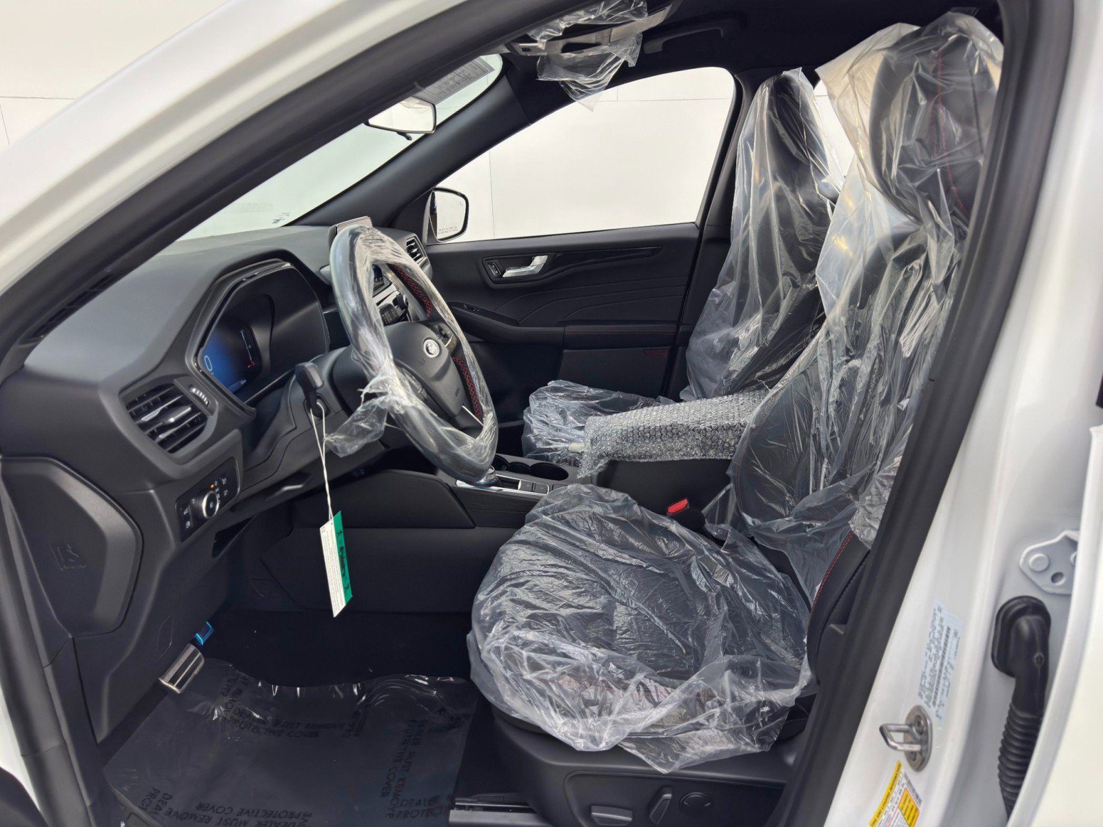 Used 2024 Ford Escape ST-Line Select image 15