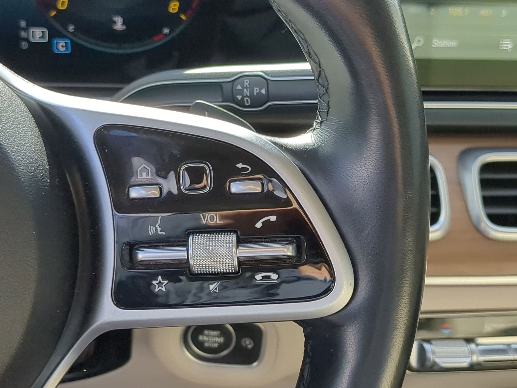 Used 2021 Mercedes-Benz GLE 350 4MATIC image 21