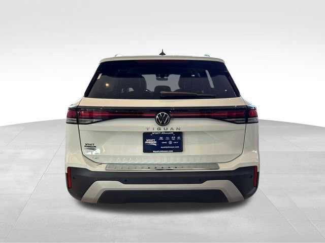 New 2026 Volkswagen Tiguan SE FWD image 4