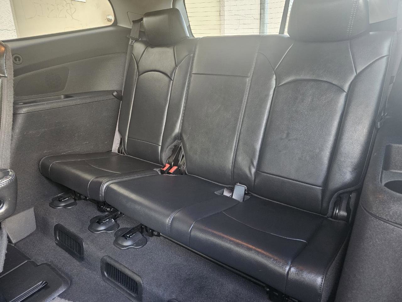 Used 2009 Chevrolet Traverse LT image 24