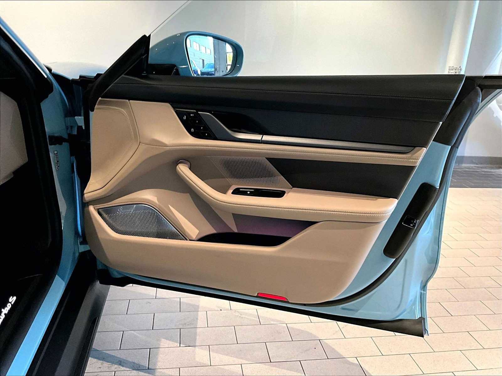 Used 2024 Porsche Taycan Turbo image 27